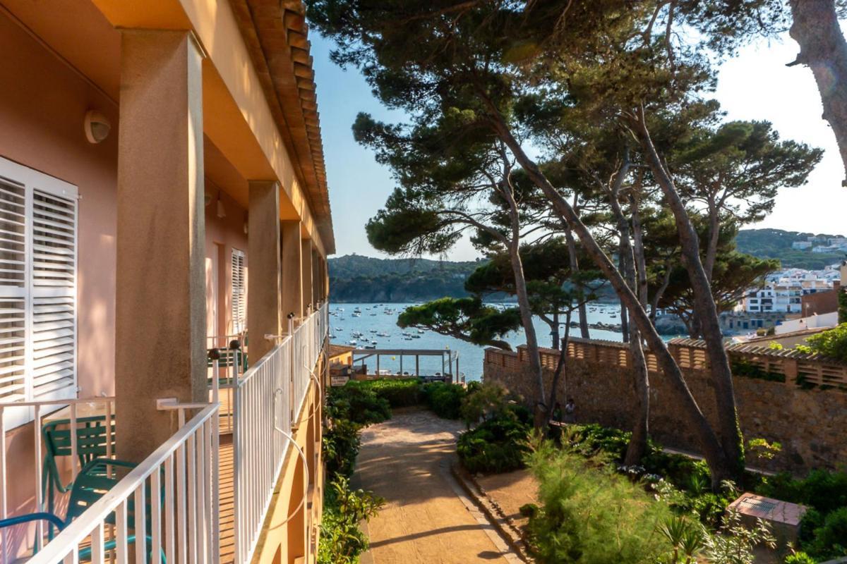Hotel La Torre Калелья-де-Палафружель Экстерьер фото